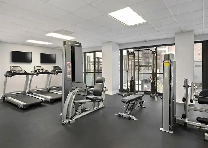 Downtown Penthouse 11parking Gym Pvt Patio Apartment *