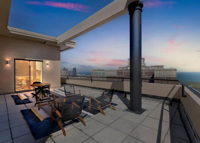 Downtown Penthouse 11parking Gym Pvt Patio Apartment Chicago