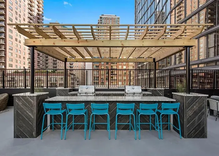 Downtown Penthouse 11parking Gym Pvt Patio *
